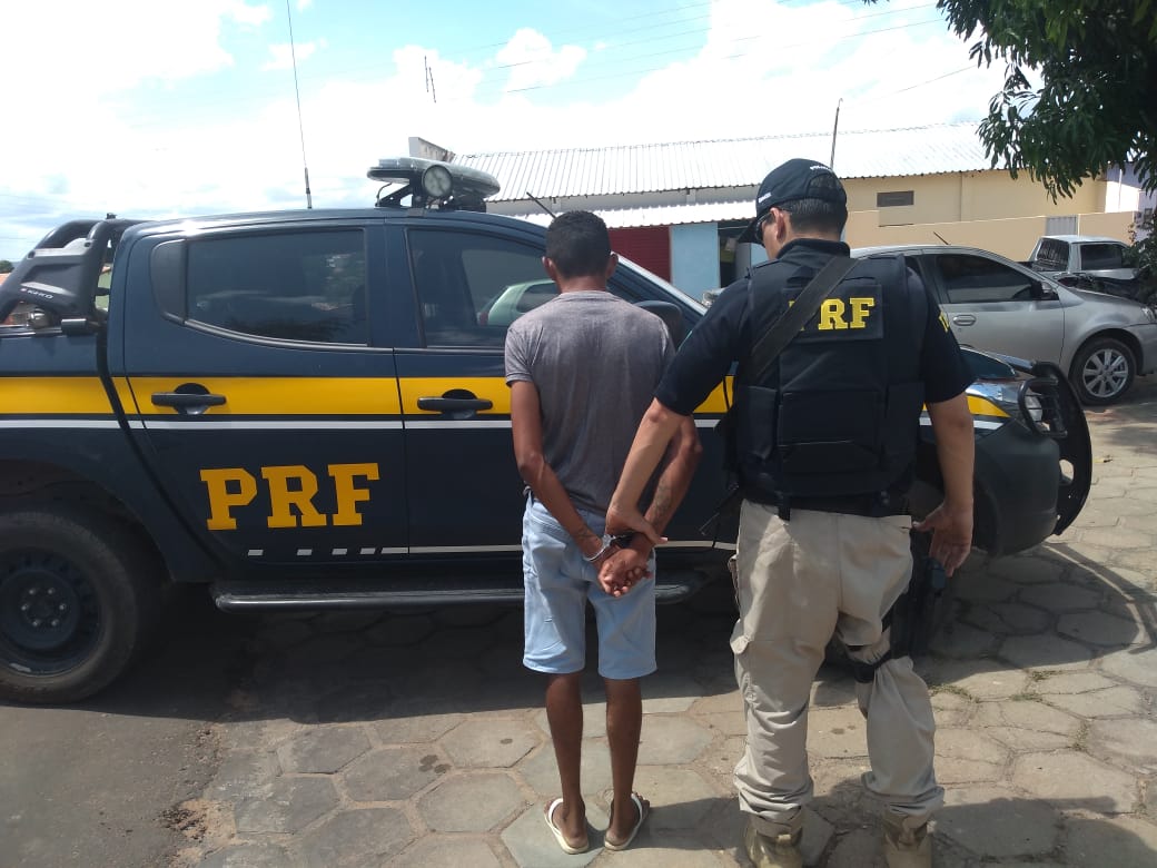 Homem preso pela PRF