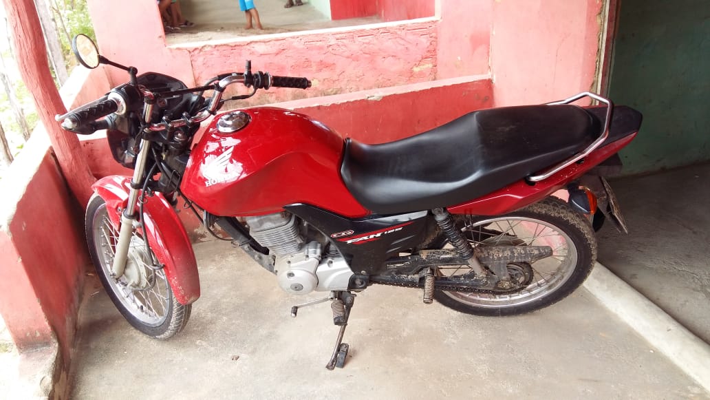 Motocicleta recuperada pela Polícia Militar 