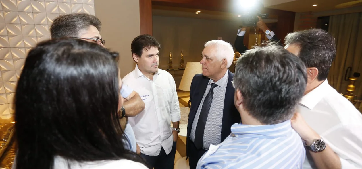 Reunião entre deputados estaduais