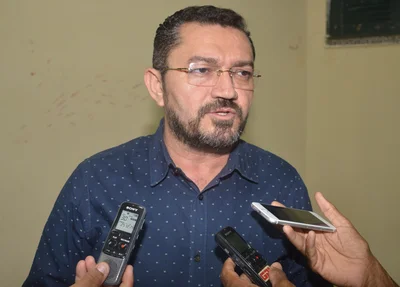 Padre Walmir destaca benefícios do cursinho