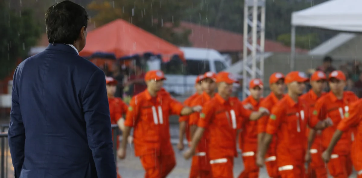 Governador Wellington Dias acompanha passagem dos Bombeiros