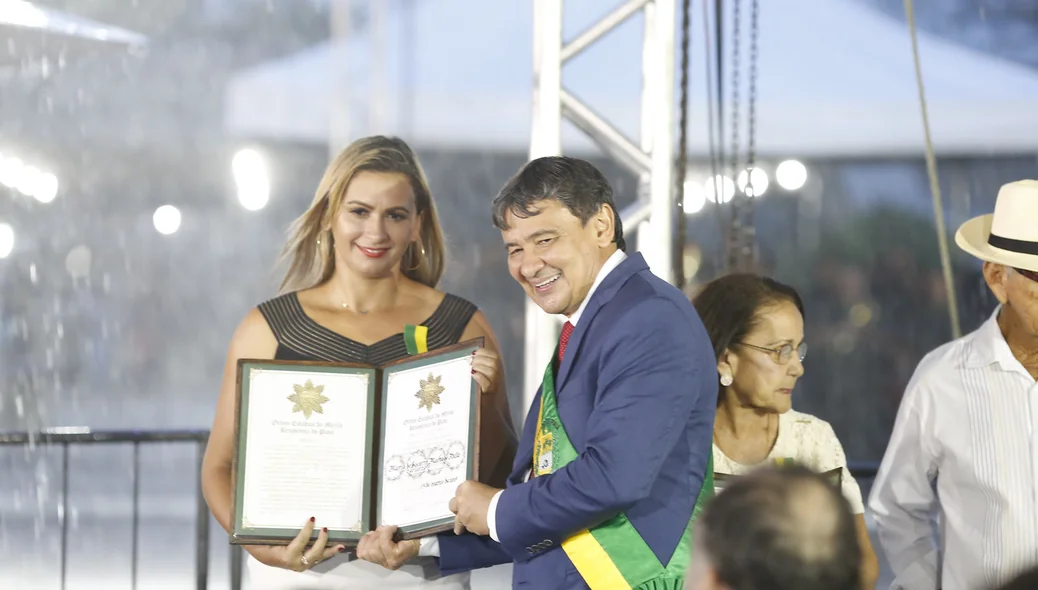 Homenageada em solenidade em Campo Maior
