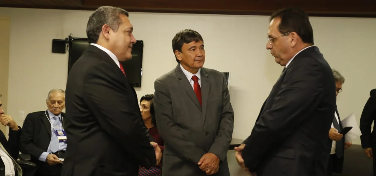 Wellington conversa com magistrados