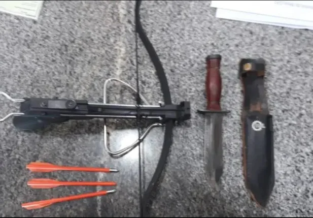 Armas encontradas com o professor 