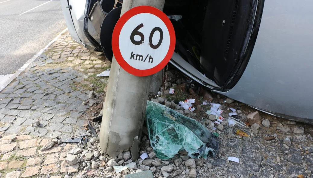 Motorista foi socorrido