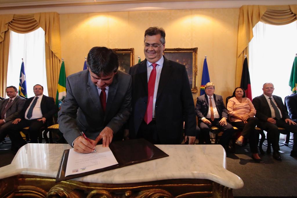 Wellington Dias e Flávio Dino assinam Termo de Cooperação
