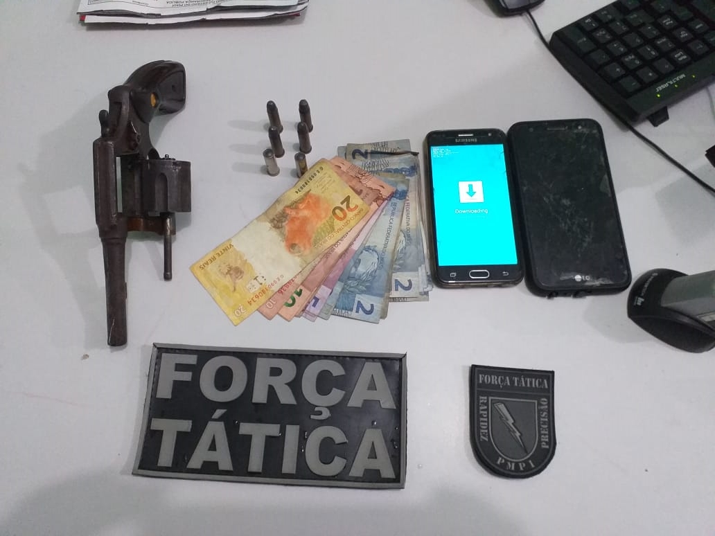 Objetos apreendidos pela Polícia Militar