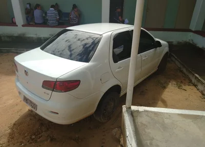 Veículo roubado apreendido