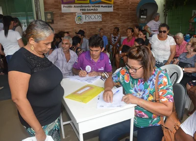 Várias equipes estão envolvidas no mutirão