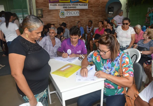 Várias equipes estão envolvidas no mutirão
