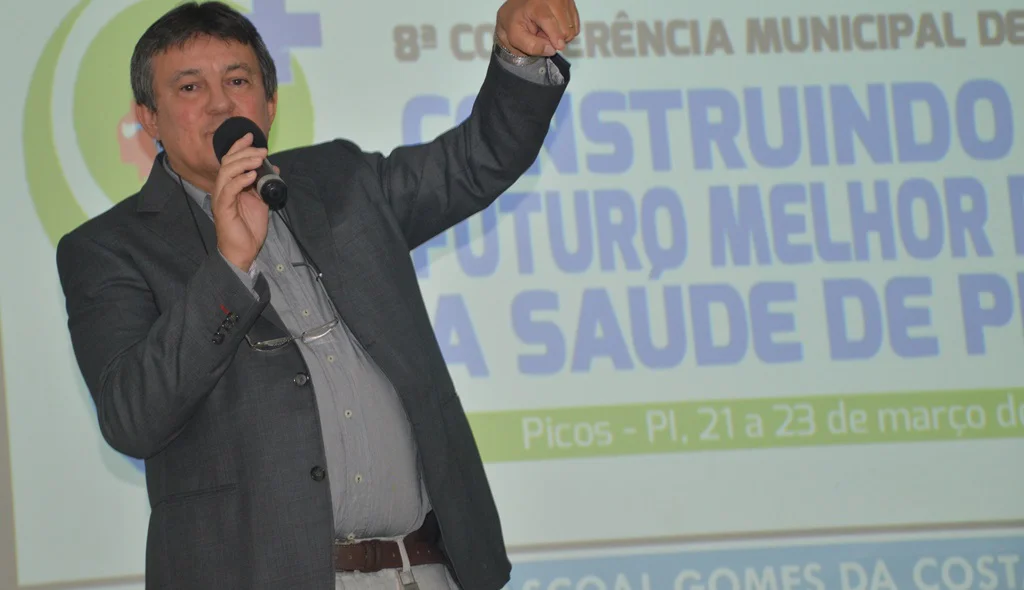 Médico Pascoal Neto, palestrante da primeira noite
