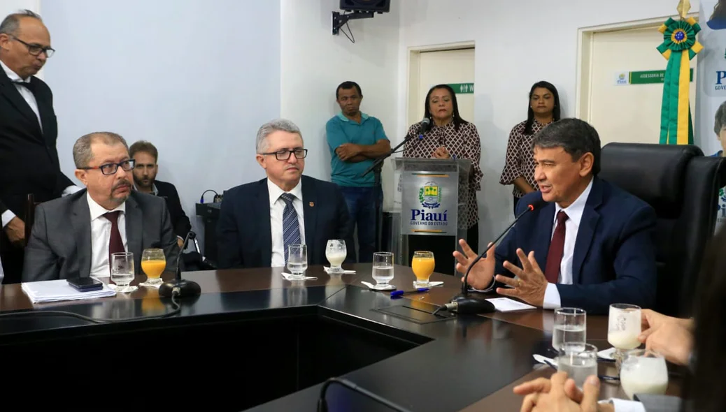 Wellington Dias discursa no Karnak 