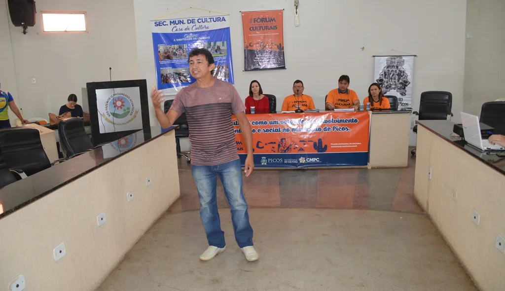Ator Nonato Fontes apresenta último discurso de Charles Chaplin