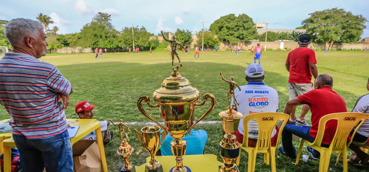 Troféus para os campeões 