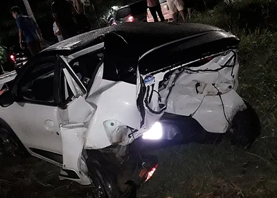 Veículo após colisão