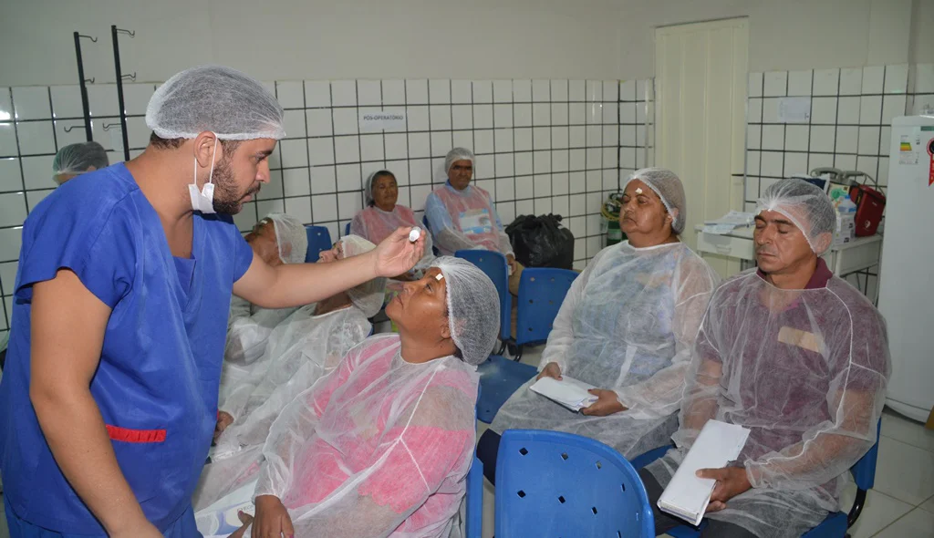 Pacientes são preparados para cirurgia