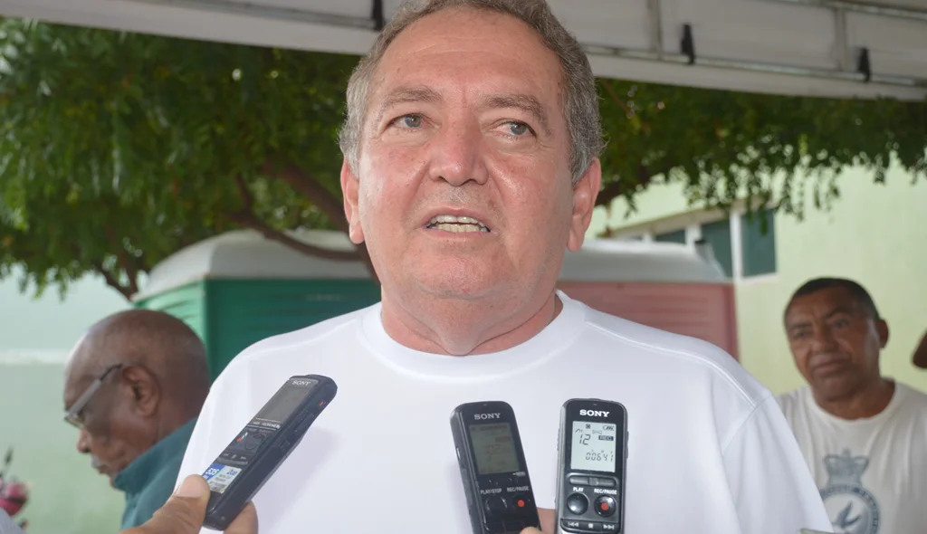Secretário municipal de Saúde, Dr. Júnior