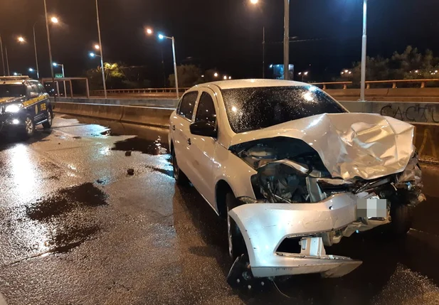 Carro conduzido pelo preso