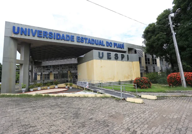 Greve na Universidade Estadual do Piauí em Teresina