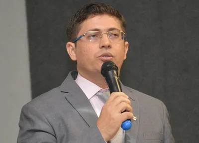 Advogado Franck Bezerra