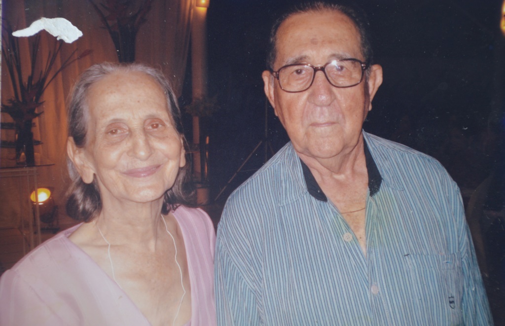 Dona Amparo ao lado do marido, Inácio Baldoíno
