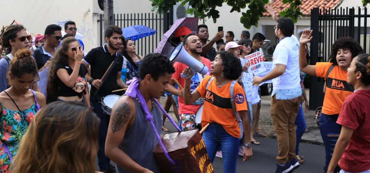 Estudantes no protesto