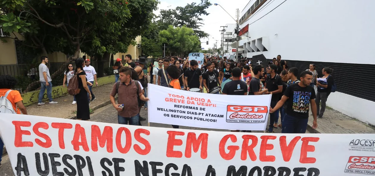 Manifestação na Avenida Frei Serafim
