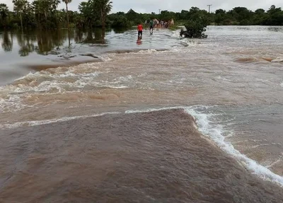 Rio invade trecho da PI 366