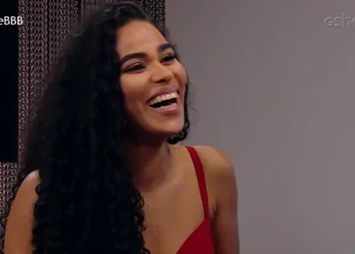 Elana é entrevistada por Vivian Amorim no Bate-Papo BBB