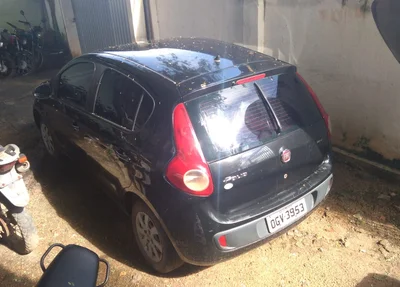 Fiat Palio apreendido pela Polícia Civil