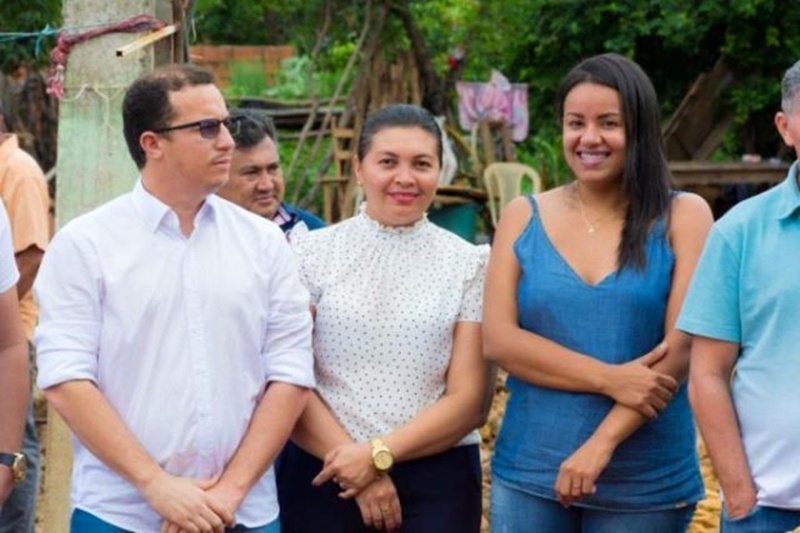Junior Percy assina ordem para construção de moradias em Buriti dos Lopes