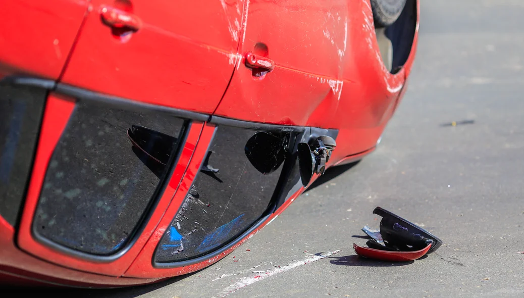 Retrovisor ficou destruído 