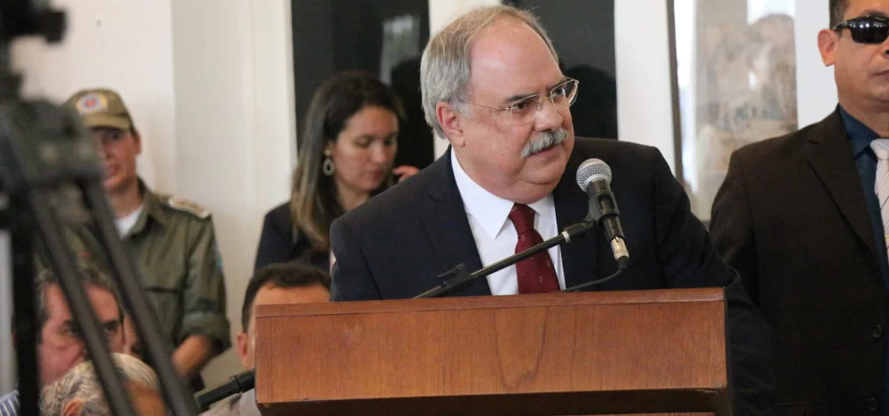 Osmar Júnior discursa
