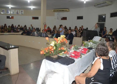Sessão solene pela passagem do Dia da Mulher