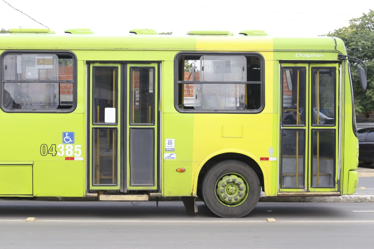 Ônibus envolvido no acidente