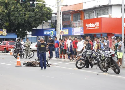 Perícia criminal no local do acidente