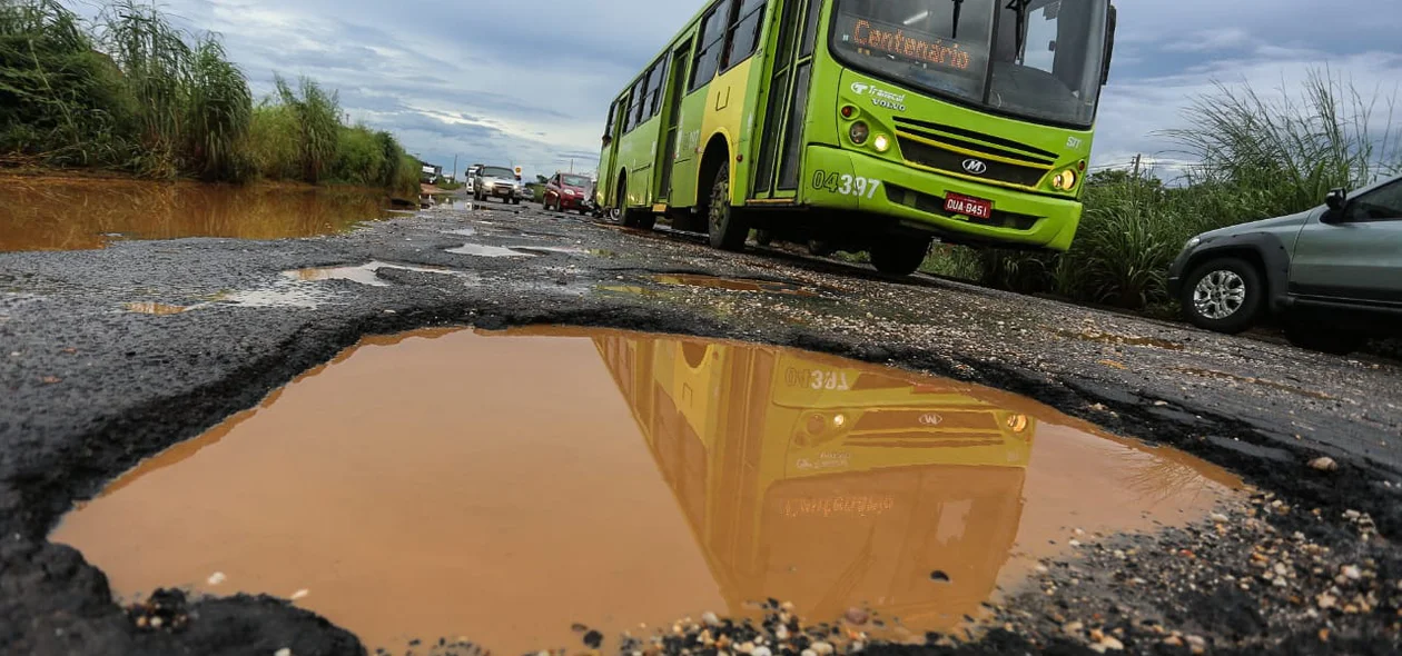 Buraco na BR 316