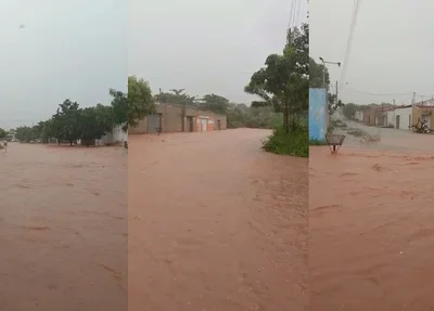Ruas ficam alagadas após forte chuva em Teresina