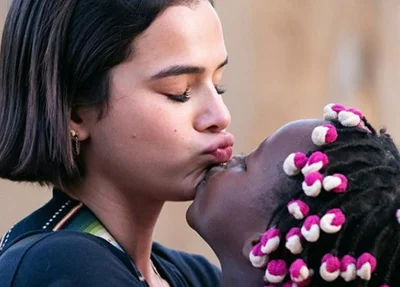 Bruna Marquezine na África