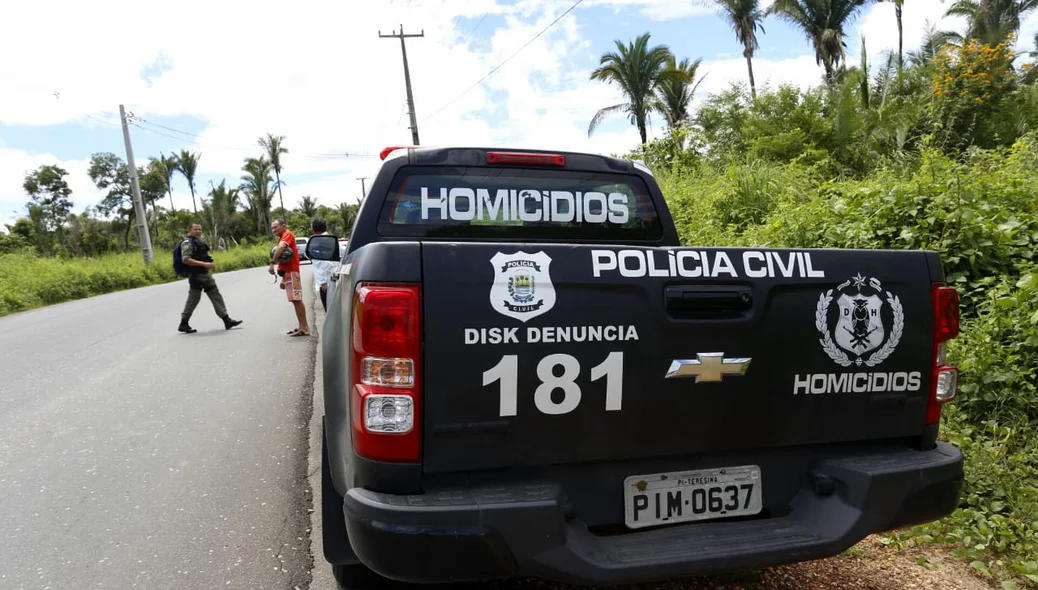 Viatura do Departamento de Homicídios (DHPP)