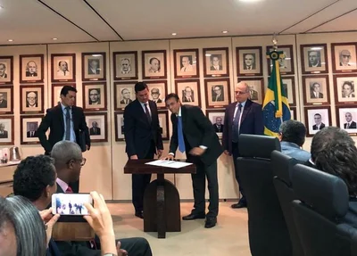 Vilobaldo Adelídio de Carvalho é empossado por Sérgio Moro