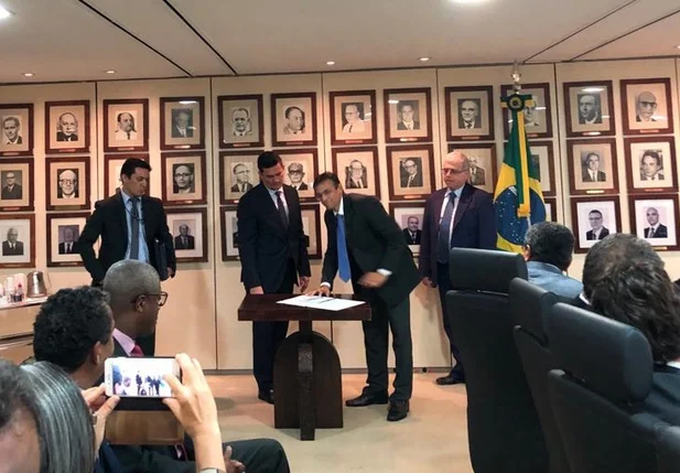 Vilobaldo Adelídio de Carvalho é empossado por Sérgio Moro