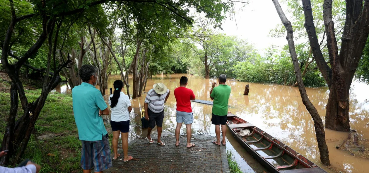 Água invadiu Encontro dos Rios em Teresina