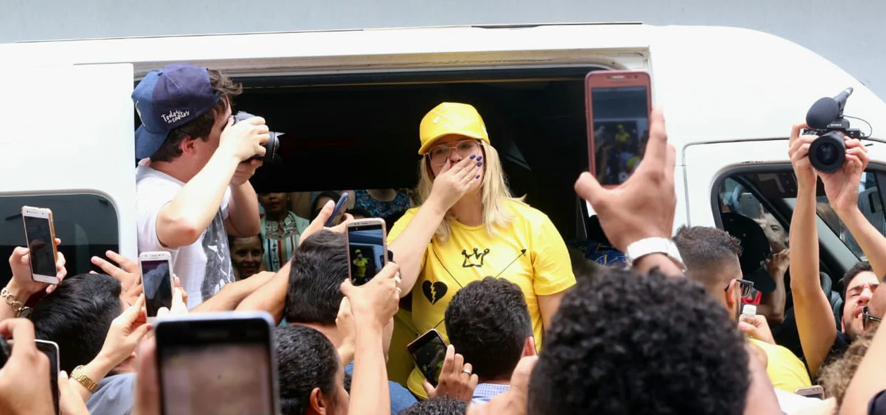 Cantora Marília Mendonça agradeceu a presença dos fãs 