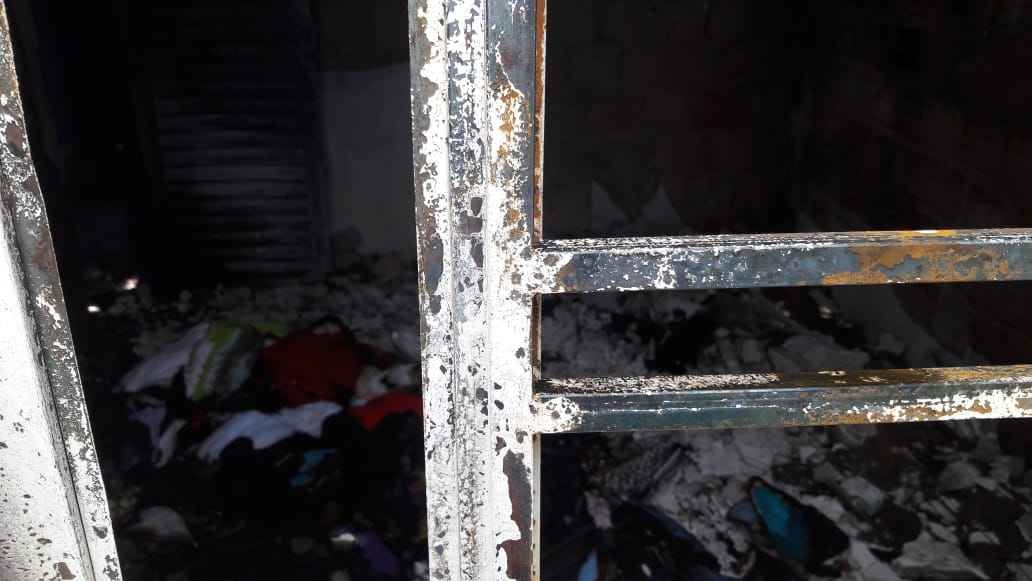 Casa ficou completamente destruída