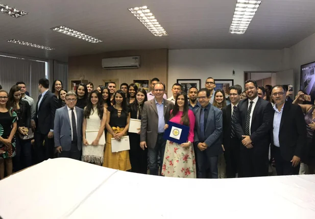 Governo do Piauí nomeia 25 novos agentes penitenciários nesta quarta