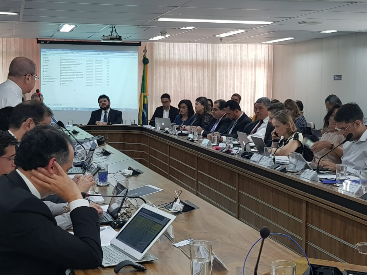 A eleição ocorreu nesta quinta-feira (04), no salão principal da Secretaria Executiva do Conselho Nacional de Políticas Fazendárias (Confaz), em Brasília  