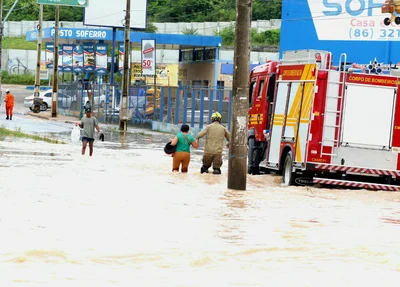 Bombeiros foram acionados