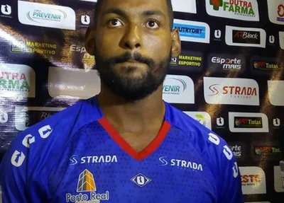Jogador Alan