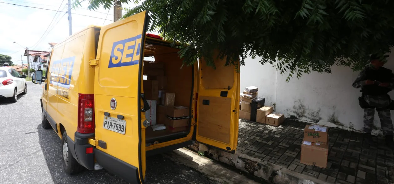 Van dos Correios foi roubada em Teresina